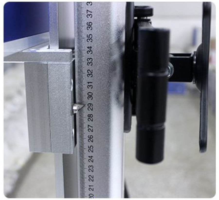 https://incodeinkjet.com/20w-portable-mini-fiber-laser-marking-machine-product/